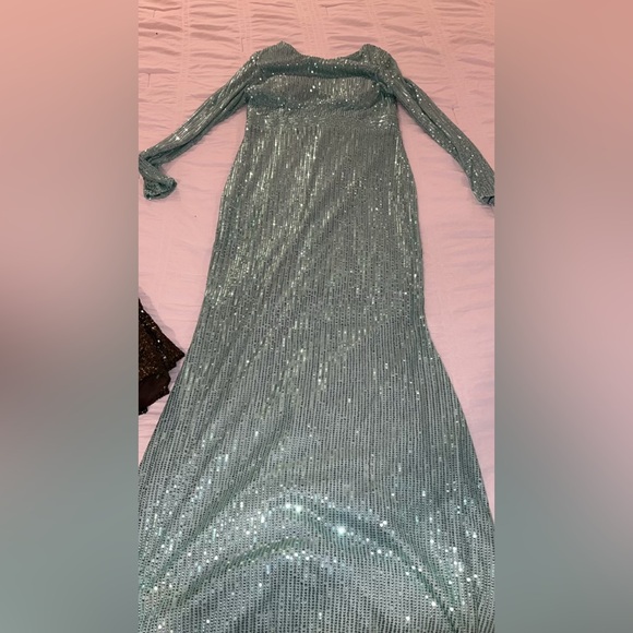 Teal sequin gown - Picture 2 of 4
